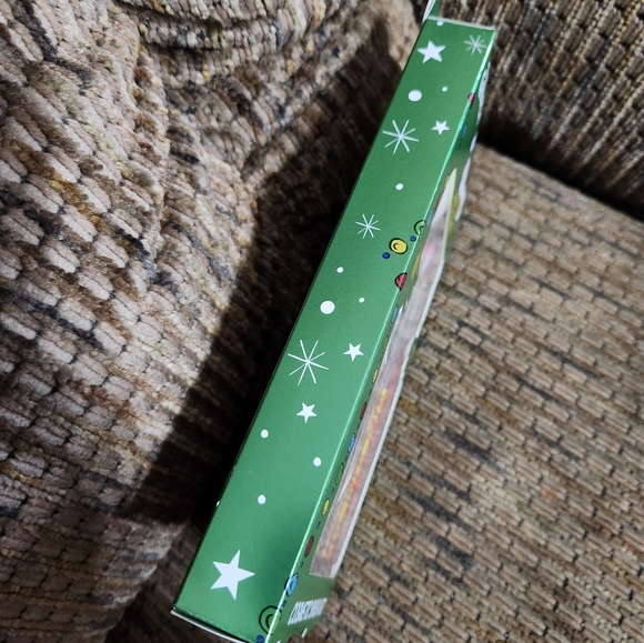 The Grinch Makeup Brush Set 4pc Cosmetic Brushes Centric Beauty LLC - Picture 7 of 10